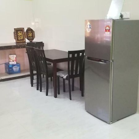 Homestay Damai Yusmila 쿠알라트렝가누 외부 사진