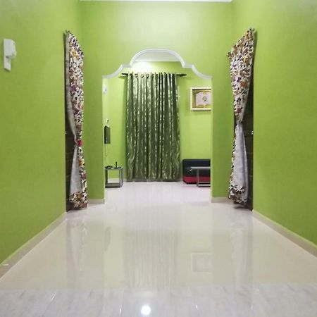 Homestay Damai Yusmila 쿠알라트렝가누 외부 사진