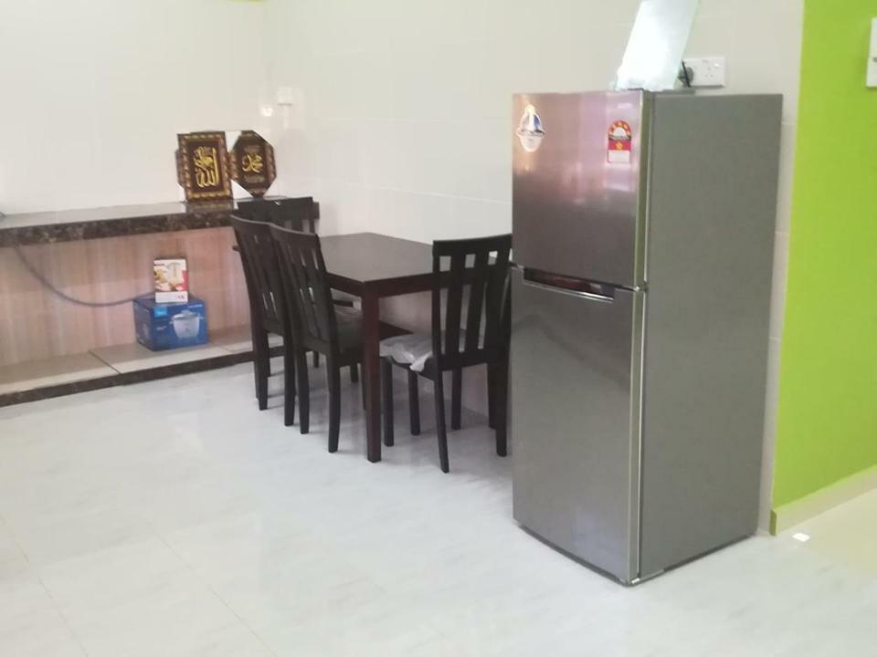Homestay Damai Yusmila 쿠알라트렝가누 외부 사진