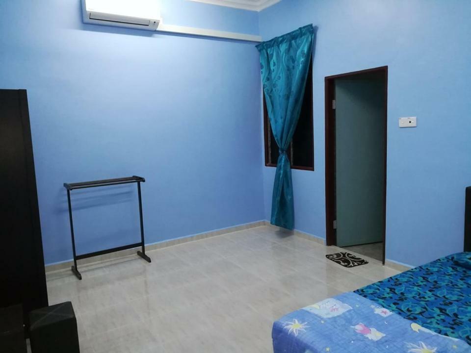 Homestay Damai Yusmila 쿠알라트렝가누 외부 사진