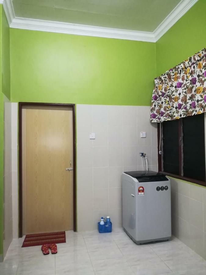 Homestay Damai Yusmila 쿠알라트렝가누 외부 사진