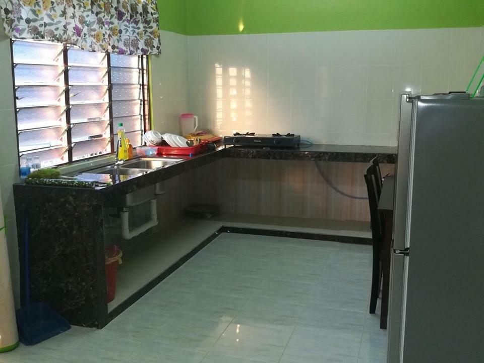 Homestay Damai Yusmila 쿠알라트렝가누 외부 사진