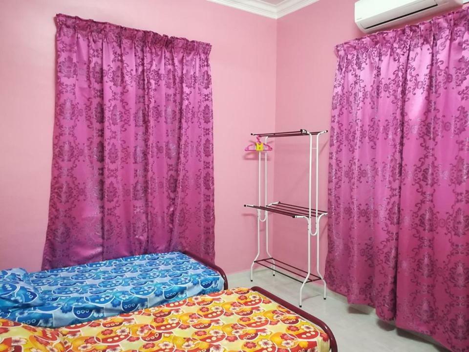 Homestay Damai Yusmila 쿠알라트렝가누 외부 사진