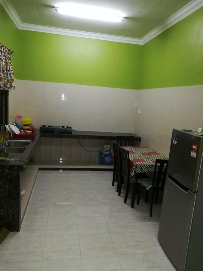 Homestay Damai Yusmila 쿠알라트렝가누 외부 사진
